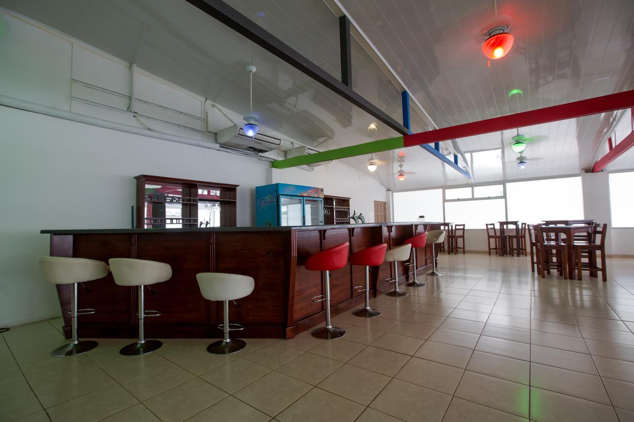 Hotel Arenas En Punta Leona Las Agujas Dış mekan fotoğraf